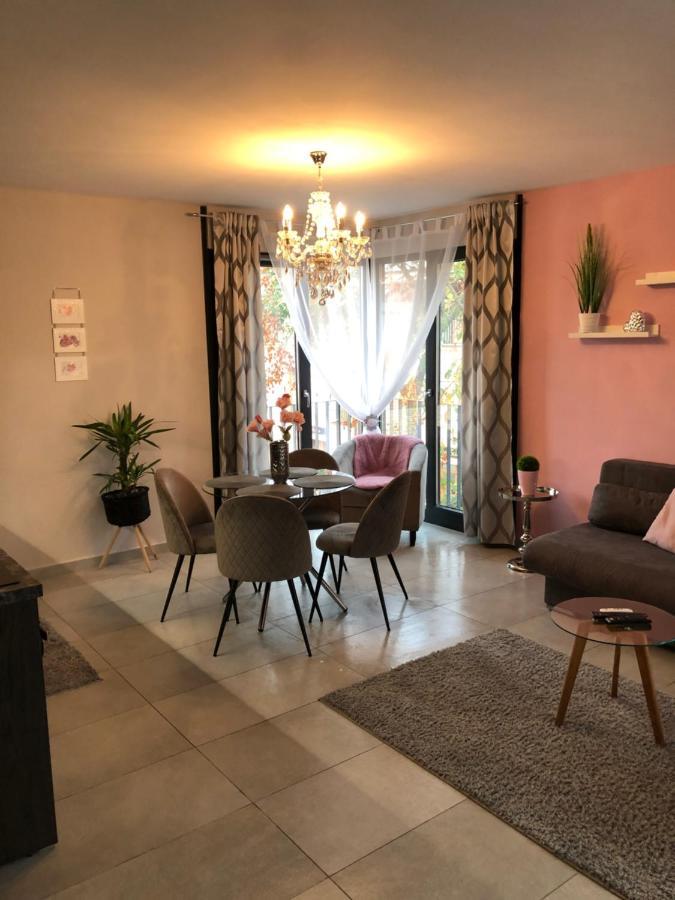 Apartment Gyoengye Lux Szegedin